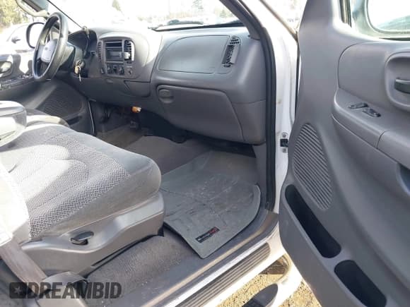 ✅ 2000 Ford F-150 XL • VIN: 2FTPX18L0YCA23183 • Лот: 41503967. Опубликован ранее на IAAI с пробегом Не указан. Бесплатный доступ к архиву аукционных продаж из США и подробный отчёт об истории автомобиля на DreamBid. Изображение 5.