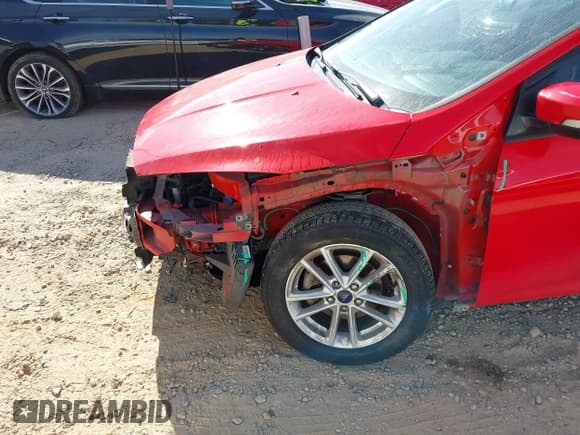 ✅ 2016 Ford Focus SE • VIN: 1FADP3K24GL264477 • Lot: 43505899. Wystawiony na IAAI z przebiegiem 110 225 mil. Bezpłatny archiwum sprzedaży aukcyjnych z USA i szczegółowy raport historii pojazdu na DreamBid. Zdjęcie 6.