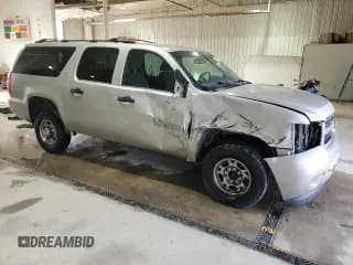 ✅ 2008 Chevrolet Suburban Commercial • VIN: 3GNGK26K28G309111 • Lot: 80510184. Wystawiony na Copart z przebiegiem 140 242 mil. Bezpłatny archiwum sprzedaży aukcyjnych z USA i szczegółowy raport historii pojazdu na DreamBid. Zdjęcie 4.