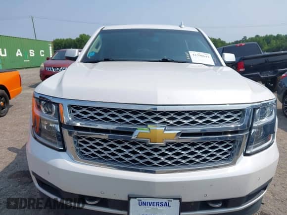 2019 Chevrolet Tahoe LT z VIN 1GNSKBKC5KR153517, wystawiony jako IAAI lot #42390642 z przebiegiem 52 034 mil mil oraz . Historia ofert i sprzedaży dostępna na DreamBid. Obrazek 12.
