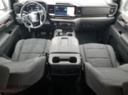 ✅ 2022 Chevrolet Silverado 1500 RST • VIN: 1GCUDEED3NZ621847 • Лот: 68490455. Опубликован ранее на Copart с пробегом 55 824 миль. Бесплатный доступ к архиву аукционных продаж из США и подробный отчёт об истории автомобиля на DreamBid. Изображение 8.