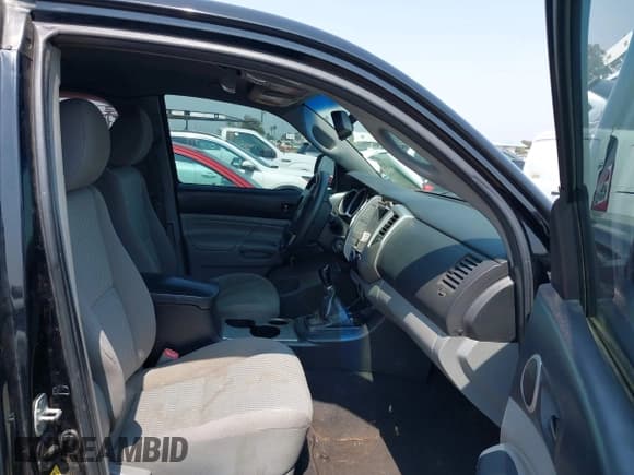 ✅ 2013 Toyota Tacoma • VIN: 5TFTX4CNXDX029302 • Lot: 42636315. Wystawiony na IAAI z przebiegiem 181 785 mil. Bezpłatny archiwum sprzedaży aukcyjnych z USA i szczegółowy raport historii pojazdu na DreamBid. Zdjęcie 5.