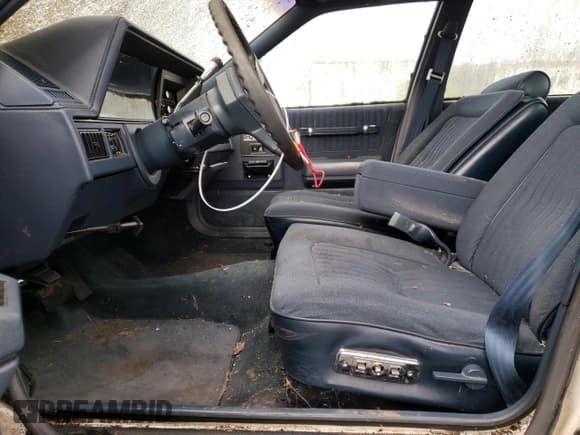 ✅ 1989 Oldsmobile Cutlass • VIN: 1G3AM51W0KG347458 • Lot: 86949074. Wystawiony na Copart z przebiegiem 30 169 mil. Bezpłatny archiwum sprzedaży aukcyjnych z USA i szczegółowy raport historii pojazdu na DreamBid. Zdjęcie 7.