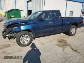 2006 Dodge Dakota SLT with VIN 1D7HE42K86S620771, listed as a Copart auction lot 87371294 with 184,845 mi miles and Salvage title. Bid and sale history available at DreamBid. Image 1.