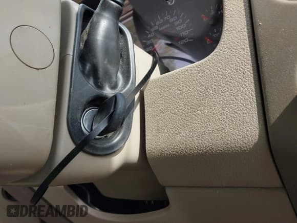 ✅ 2005 Ford F-150 XLT • VIN: 1FTRW12W15FA83052 • Лот: 41883395. Опубликован ранее на IAAI с пробегом 75 646 миль. Бесплатный доступ к архиву аукционных продаж из США и подробный отчёт об истории автомобиля на DreamBid. Изображение 11.