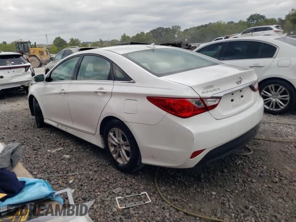 ✅ 2014 Hyundai Sonata GLS • VIN: 5NPEB4AC0EH918762 • Lot: 68619814. Listed on Copart with 138,226 mi. Free auction sales archive from the USA and detailed vehicle history report at DreamBid. Image 2.