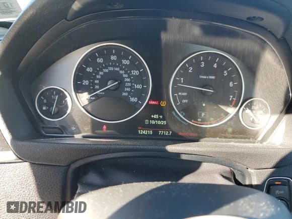 ✅ 2015 BMW 3 Series 328i xDrive • VIN: WBA3B5G50FNS19331 • Lot: 85762075. Listed on Copart with 124,215 mi. Free auction sales archive from the USA and detailed vehicle history report at DreamBid. Image 9.