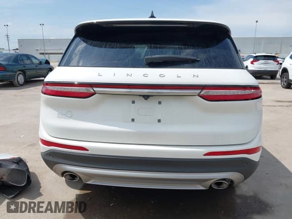 ✅ 2022 Lincoln Corsair Standard • VIN: 5LMCJ1C91NUL29924 • Lot: 42471141. Wystawiony na IAAI z przebiegiem 37 883 mil. Bezpłatny archiwum sprzedaży aukcyjnych z USA i szczegółowy raport historii pojazdu na DreamBid. Zdjęcie 16.