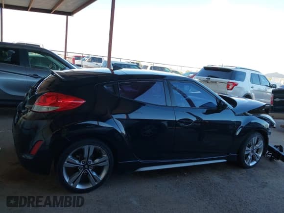 ✅ 2013 Hyundai Veloster w/Black Int • VIN: KMHTC6AD5DU142833 • Лот: 43270620. Опубликован ранее на IAAI с пробегом Не указан. Бесплатный доступ к архиву аукционных продаж из США и подробный отчёт об истории автомобиля на DreamBid. Изображение 13.