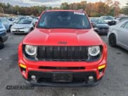 ✅ 2021 Jeep Renegade Latitude • VIN: ZACNJDBB6MPM75898 • Lot: 82727755. Wystawiony na Copart z przebiegiem 71 737 mil. Bezpłatny archiwum sprzedaży aukcyjnych z USA i szczegółowy raport historii pojazdu na DreamBid. Zdjęcie 5.