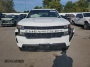 ✅ 2019 Chevrolet Silverado 1500 Custom • VIN: 1GCUYBEF7KZ199274 • Lot: 80450665. Wystawiony na Copart z przebiegiem 137 436 mil. Bezpłatny archiwum sprzedaży aukcyjnych z USA i szczegółowy raport historii pojazdu na DreamBid. Zdjęcie 5.