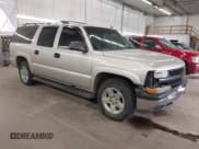✅ 2004 Chevrolet Suburban LS • VIN: 3GNFK16Z34G188909 • Lot: 43655239. Listed on IAAI with 272,578 mi. Free auction sales archive from the USA and detailed vehicle history report at DreamBid. Image 1.