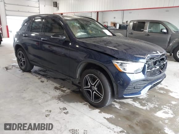✅ 2022 Mercedes-Benz GLC 300 • VIN: W1N0G8DBXNG027106 • Лот: 43561368. Опубликован ранее на IAAI с пробегом 18 237 миль. Бесплатный доступ к архиву аукционных продаж из США и подробный отчёт об истории автомобиля на DreamBid. Изображение 1.