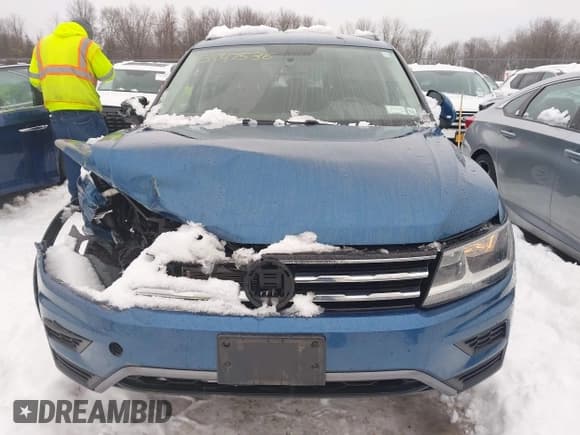 ✅ 2018 Volkswagen Tiguan S • VIN: 3VV0B7AX3JM091554 • Lot: 43847536. Wystawiony na IAAI z przebiegiem 91 603 mil. Bezpłatny archiwum sprzedaży aukcyjnych z USA i szczegółowy raport historii pojazdu na DreamBid. Zdjęcie 12.