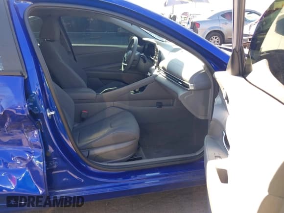 ✅ 2022 Hyundai Elantra SEL • VIN: KMHLM4AG6NU337708 • Lot: 43377026. Wystawiony na IAAI z przebiegiem 21 758 mil. Bezpłatny archiwum sprzedaży aukcyjnych z USA i szczegółowy raport historii pojazdu na DreamBid. Zdjęcie 5.