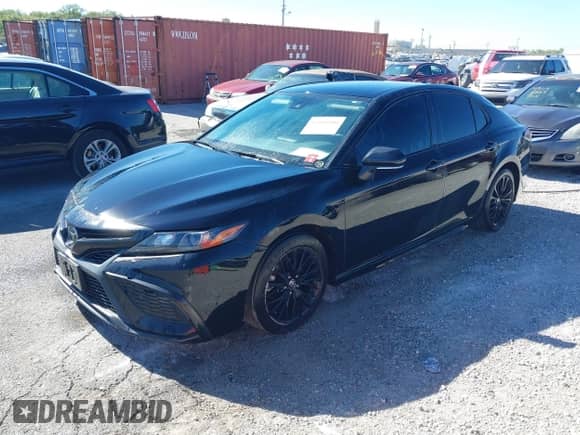 2022 Toyota Camry SE z VIN 4T1G11AKXNU030958, wystawiony jako IAAI lot #43466586 z przebiegiem 65 774 mil mil oraz . Historia ofert i sprzedaży dostępna na DreamBid. Obrazek 17.