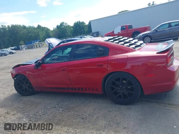 ✅ 2013 Dodge Charger RT Plus • VIN: 2C3CDXDT4DH584620 • Lot: 42682023. Listed on IAAI with 144,770 mi. Free auction sales archive from the USA and detailed vehicle history report at DreamBid. Image 15.