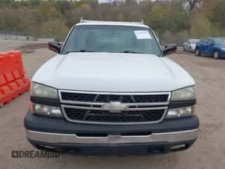2007 Chevrolet Silverado 1500 Work Truck z VIN 3GCEC14Z67G158926, wystawiony jako IAAI lot #43598615 z przebiegiem 170 009 mil mil oraz . Historia ofert i sprzedaży dostępna na DreamBid. Obrazek 6.