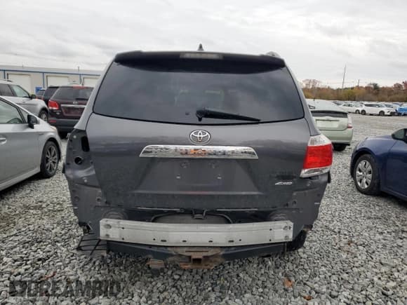 ✅ 2012 Toyota Highlander • VIN: 5TDBK3EH1CS153068 • Lot: 91176545. Listed on Copart with 157,444 mi. Free auction sales archive from the USA and detailed vehicle history report at DreamBid. Image 6.