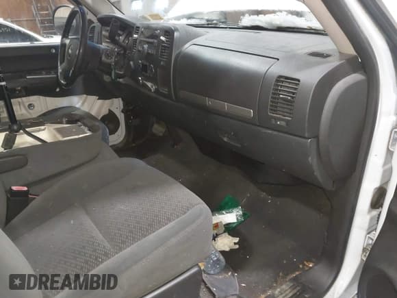 ✅ 2007 Chevrolet Silverado 1500 1LT • VIN: 2GCEK19J871632437 • Lot: 43867988. Wystawiony na IAAI z przebiegiem 134 852 mil. Bezpłatny archiwum sprzedaży aukcyjnych z USA i szczegółowy raport historii pojazdu na DreamBid. Zdjęcie 5.