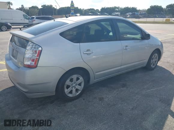 ✅ 2009 Toyota Prius • VIN: JTDKB20UX97836713 • Lot: 43710305. Listed on IAAI with 82,855 mi. Free auction sales archive from the USA and detailed vehicle history report at DreamBid. Image 4.