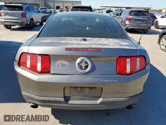 ✅ 2011 Ford Mustang V6 • VIN: 1ZVBP8AM1B5166406 • Lot: 86176825. Listed on Copart with 186,127 mi. Free auction sales archive from the USA and detailed vehicle history report at DreamBid. Image 6.
