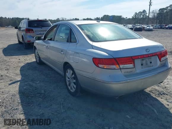 2008 Hyundai Azera Limited с VIN KMHFC46F68A256391, выставлен на аукционе IAAI как лот 41669788 с пробегом 203 636 миль миль и . История ставок и продаж доступна на DreamBid. Изображение 3.