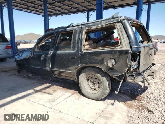 ✅ 1996 Ford Explorer XLT • VIN: 1FMDU32P7TZA99462 • Lot: 67788154. Wystawiony na Copart z przebiegiem 195 839 mil. Bezpłatny archiwum sprzedaży aukcyjnych z USA i szczegółowy raport historii pojazdu na DreamBid. Zdjęcie 2.