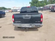 ✅ 2018 Nissan Frontier SV • VIN: 1N6AD0EV0JN725029 • Lot: 43172809. Wystawiony na IAAI z przebiegiem 157 923 mil. Bezpłatny archiwum sprzedaży aukcyjnych z USA i szczegółowy raport historii pojazdu na DreamBid. Zdjęcie 17.