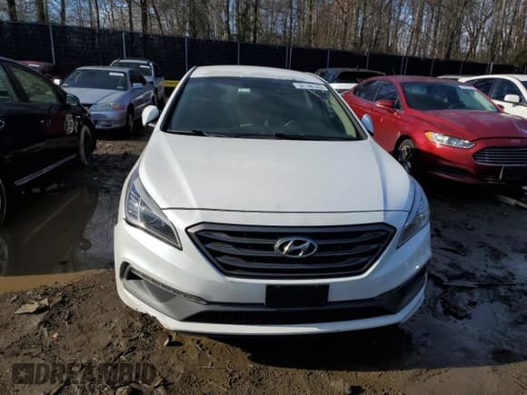 ✅ 2016 Hyundai Sonata Sport • VIN: 5NPE34AF4GH351966 • Lot: 38148143. Listed on Copart with 93,713 mi. Free auction sales archive from the USA and detailed vehicle history report at DreamBid. Image 5.