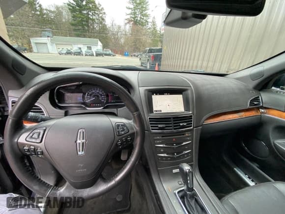 ✅ 2016 Lincoln MKT • VIN: 2LMHJ5NK0GBL00069 • Lot: 75174904. Wystawiony na Copart z przebiegiem 115 725 mil. Bezpłatny archiwum sprzedaży aukcyjnych z USA i szczegółowy raport historii pojazdu na DreamBid. Zdjęcie 9.