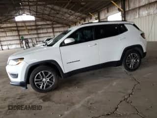 2020 Jeep Compass Latitude с VIN 3C4NJCBB5LT241661, выставлен на аукционе Copart как лот 45169635 с пробегом 113 068 миль миль и Списание • Salvage title. История ставок и продаж доступна на DreamBid. Изображение 1.