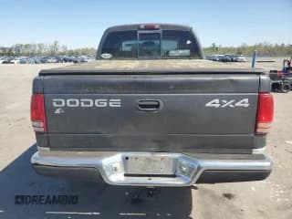 ✅ 2002 Dodge Dakota SLT • VIN: 1B7HG48N22S689150 • Lot: 52259465. Wystawiony na Copart z przebiegiem 227 386 mil. Bezpłatny archiwum sprzedaży aukcyjnych z USA i szczegółowy raport historii pojazdu na DreamBid. Zdjęcie 6.