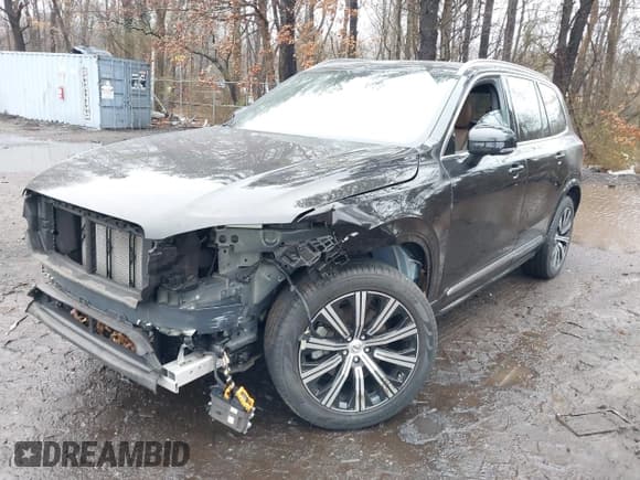 ✅ 2023 Volvo XC90 Plus • VIN: YV4L12PN2P1960851 • Lot: 41951796. Listed on IAAI with 17,894 mi. Free auction sales archive from the USA and detailed vehicle history report at DreamBid. Image 6.