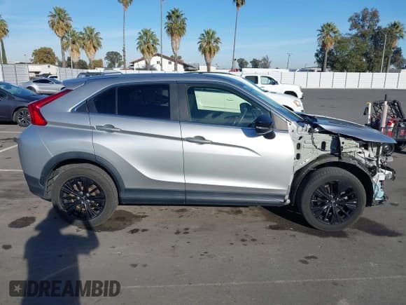 ✅ 2019 Mitsubishi Eclipse Cross LE • VIN: JA4AT4AA3KZ050636 • Лот: 43588293. Опубликован ранее на IAAI с пробегом 93 513 миль. Бесплатный доступ к архиву аукционных продаж из США и подробный отчёт об истории автомобиля на DreamBid. Изображение 14.