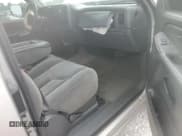 ✅ 2004 Chevrolet Silverado 2500HD LT • VIN: 1GCHK29194E131294 • Lot: 59079955. Wystawiony na Copart z przebiegiem 281 136 mil. Bezpłatny archiwum sprzedaży aukcyjnych z USA i szczegółowy raport historii pojazdu na DreamBid. Zdjęcie 8.