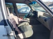 ✅ 1991 Ford Explorer Eddie Bauer • VIN: 1FMDU32X9MUB03557 • Лот: 41932555. Опубликован ранее на IAAI с пробегом 293 243 миль. Бесплатный доступ к архиву аукционных продаж из США и подробный отчёт об истории автомобиля на DreamBid. Изображение 5.