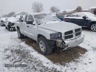 ✅ 2007 Dodge Dakota ST • VIN: 1D7HW22K87S256435 • Лот: 41036279. Опубликован ранее на IAAI с пробегом 198 616 миль. Бесплатный доступ к архиву аукционных продаж из США и подробный отчёт об истории автомобиля на DreamBid. Изображение 1.