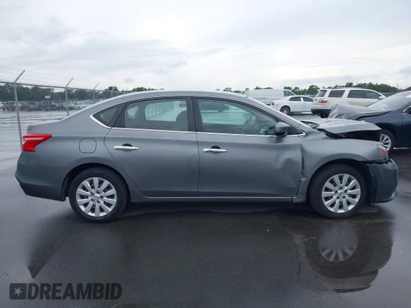 ✅ 2017 Nissan Sentra SL • VIN: 3N1AB7AP8HY295906 • Lot: 43188421. Listed on IAAI with 60,040 mi. Free auction sales archive from the USA and detailed vehicle history report at DreamBid. Image 13.
