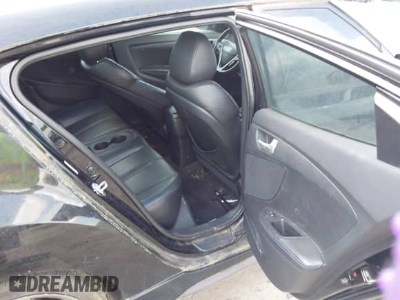 2013 Hyundai Veloster Turbo с VIN KMHTC6AE5DU110652, выставлен на аукционе IAAI как лот 42486326 с пробегом Не указан миль и . История ставок и продаж доступна на DreamBid. Изображение 8.