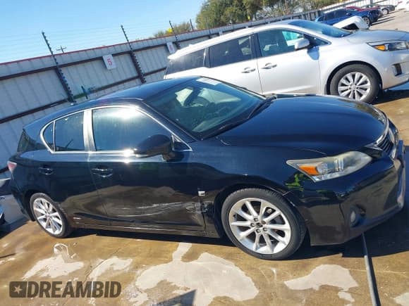 ✅ 2012 Lexus CT 200h Premium • VIN: JTHKD5BH5C2119022 • Lot: 43490184. Wystawiony na IAAI z przebiegiem 205 567 mil. Bezpłatny archiwum sprzedaży aukcyjnych z USA i szczegółowy raport historii pojazdu na DreamBid. Zdjęcie 13.