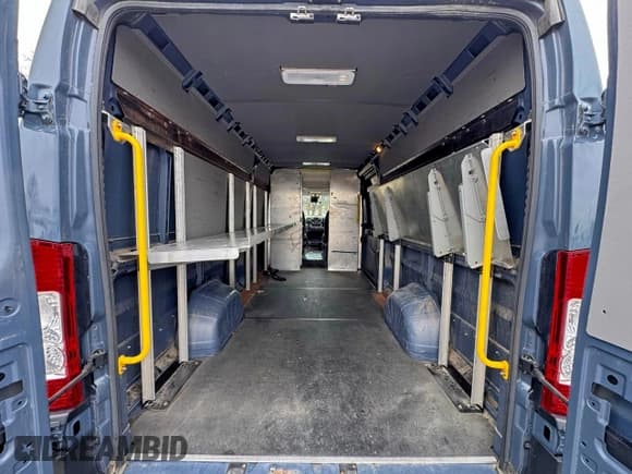 ✅ 2019 Ram ProMaster Cargo • VIN: 3C6URVJG0KE563910 • Лот: 94579185. Опубликован ранее на Copart с пробегом 119 896 миль. Бесплатный доступ к архиву аукционных продаж из США и подробный отчёт об истории автомобиля на DreamBid. Изображение 9.