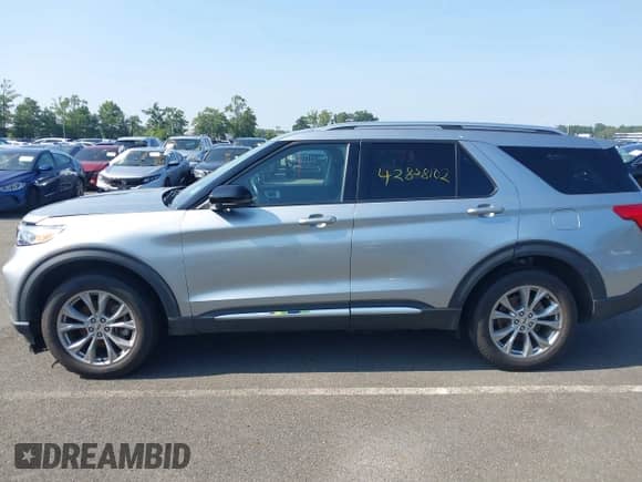 2022 Ford Explorer Limited z VIN 1FMSK8FH8NGB18855, wystawiony jako IAAI lot #42858102 z przebiegiem Nie podano mil oraz . Historia ofert i sprzedaży dostępna na DreamBid. Obrazek 14.