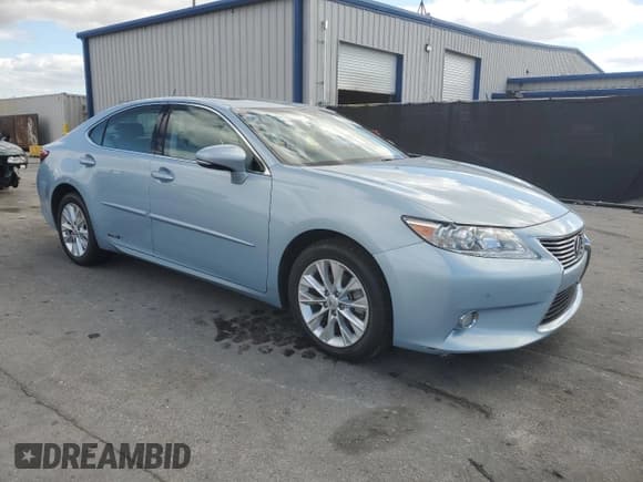 ✅ 2013 Lexus ES 300h • VIN: JTHBW1GGXD2018174 • Lot: 91068885. Wystawiony na Copart z przebiegiem 85 112 mil. Bezpłatny archiwum sprzedaży aukcyjnych z USA i szczegółowy raport historii pojazdu na DreamBid. Zdjęcie 4.