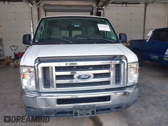 ✅ 2012 Ford Econoline Cargo Commercial • VIN: 1FTNS2EW6CDB17829 • Lot: 42624926. Wystawiony na IAAI z przebiegiem 196 273 mil. Bezpłatny archiwum sprzedaży aukcyjnych z USA i szczegółowy raport historii pojazdu na DreamBid. Zdjęcie 12.