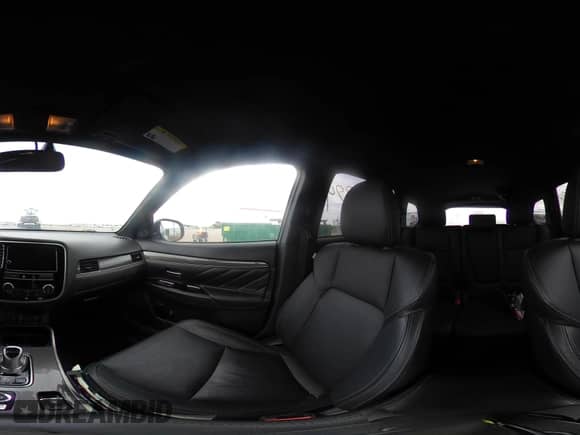 2019 Mitsubishi Outlander SEL с VIN JA4J24A53KZ053560, выставлен на аукционе IAAI как лот 42296794 с пробегом 83 305 миль миль и . История ставок и продаж доступна на DreamBid. Изображение 19.