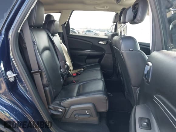 ✅ 2017 Dodge Journey Crossroad Plus • VIN: 3C4PDCGG2HT581541 • Lot: 41805159. Listed on IAAI with 142,470 mi. Free auction sales archive from the USA and detailed vehicle history report at DreamBid. Image 8.