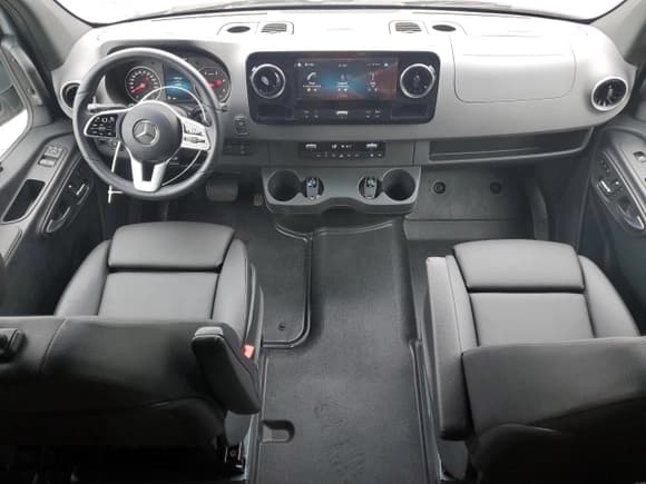 ✅ 2022 Mercedes-Benz Sprinter • VIN: W1Y4EDVY6NT099093 • Лот: 81615915. Опубликован ранее на Copart с пробегом 3 453 миль. Бесплатный доступ к архиву аукционных продаж из США и подробный отчёт об истории автомобиля на DreamBid. Изображение 8.