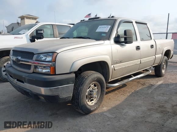 ✅ 2004 Chevrolet Silverado 2500HD LS • VIN: 1GCHC23284F216989 • Lot: 42315974. Listed on IAAI with 249,245 mi. Free auction sales archive from the USA and detailed vehicle history report at DreamBid. Image 17.