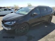 ✅ 2018 Chrysler Pacifica Limited • VIN: 2C4RC1GG3JR260018 • Lot: 54653885. Listed on Copart with 150,334 mi. Free auction sales archive from the USA and detailed vehicle history report at DreamBid. Image 1.